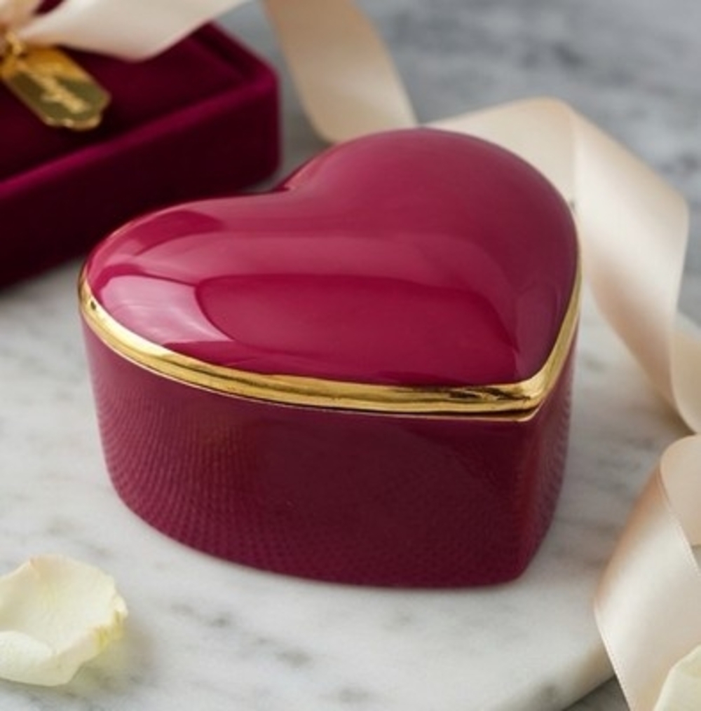 Vintage Chamart Limoges France Heart Trinket Box Pink Gold Trim 2"x2" Excellent